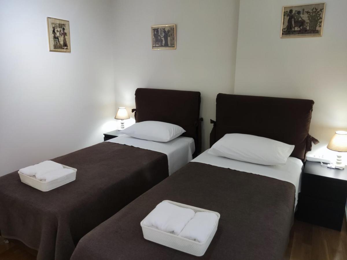 A&J Apartments Or Rooms Athens Airport Markópoulon 외부 사진