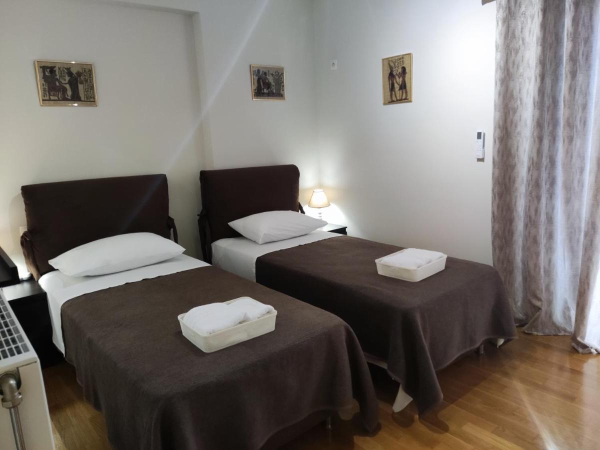 A&J Apartments Or Rooms Athens Airport Markópoulon 외부 사진