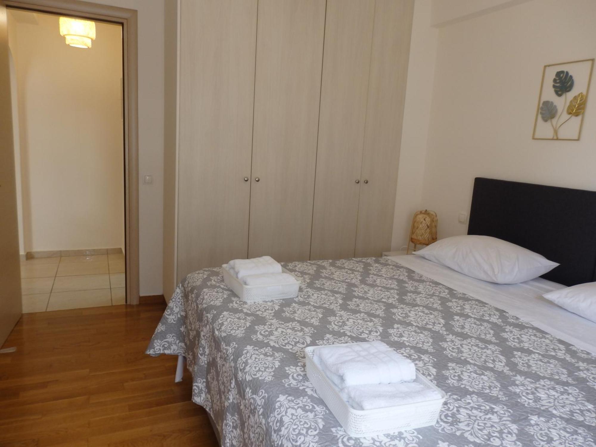 A&J Apartments Or Rooms Athens Airport Markópoulon 외부 사진