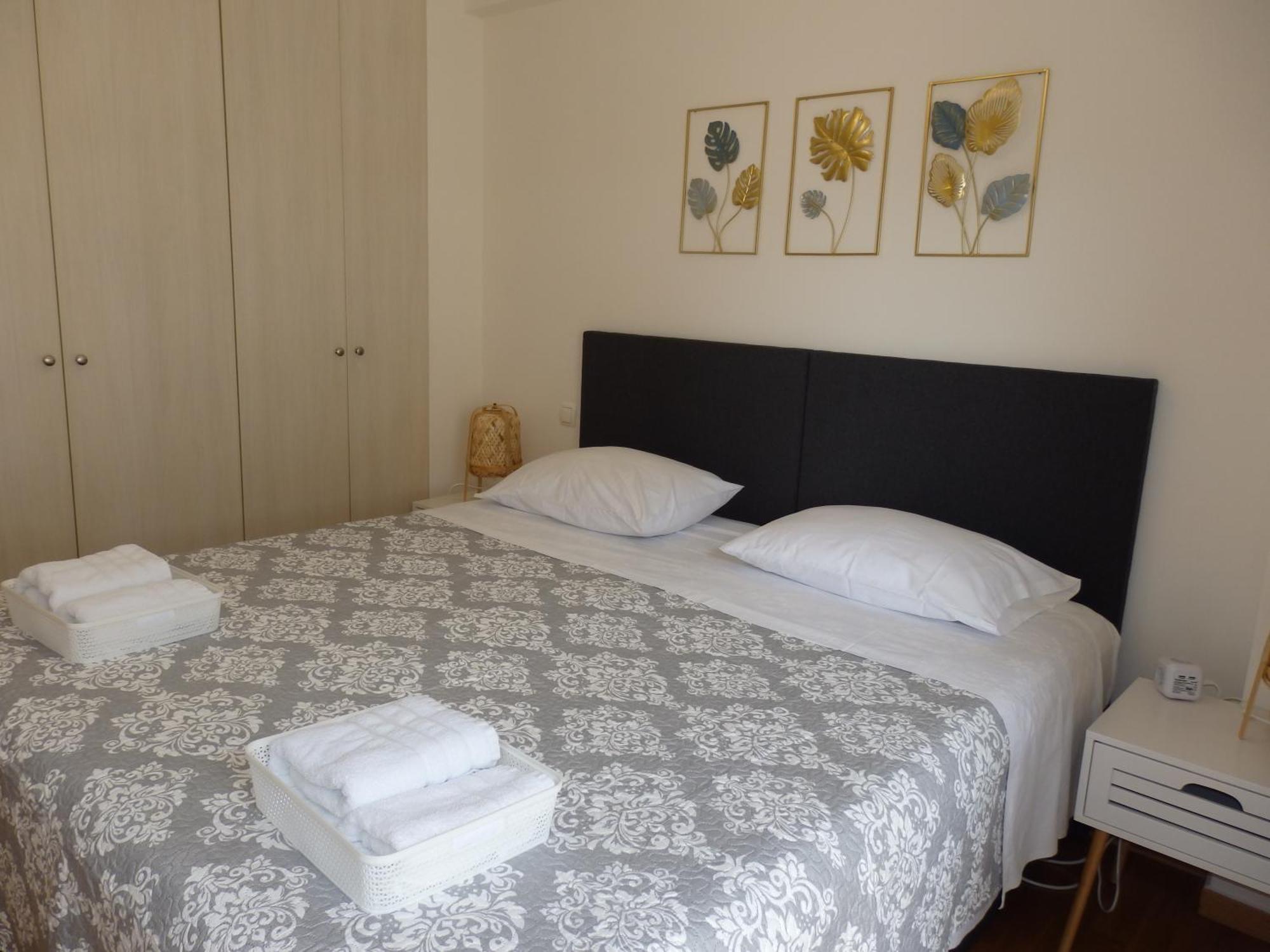 A&J Apartments Or Rooms Athens Airport Markópoulon 외부 사진